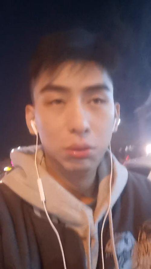 帅哥视频,揭秘帅哥视频中的风采瞬间